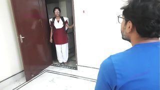 Cewek Bengali Lugu Digebukin Sama Orang Asing – Cerita Panas Hindi