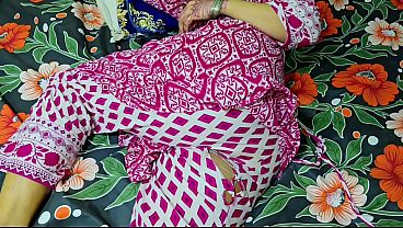 Ibu Tiri Celana Robek, Pantat Bulat Digenjot Anak Tiri.