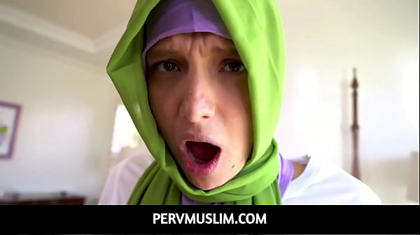 Hijab Hot Izzy Lush Bikin Aturan Jebol, Sange Banget.