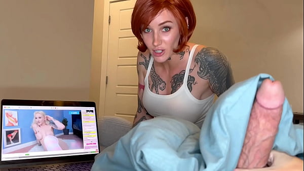 Ibu Tiri Lihat Kamu Coli Sambil Lihat Adik Tiri Di Webcam, Bikin Makin Panas.