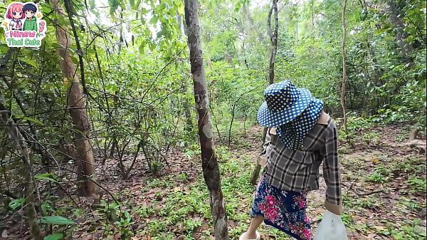 เด็กไทยวัยซ่าเดินหลงป่า เกิดอาการเสียวจัด เลยกระแทกกันกลางดง