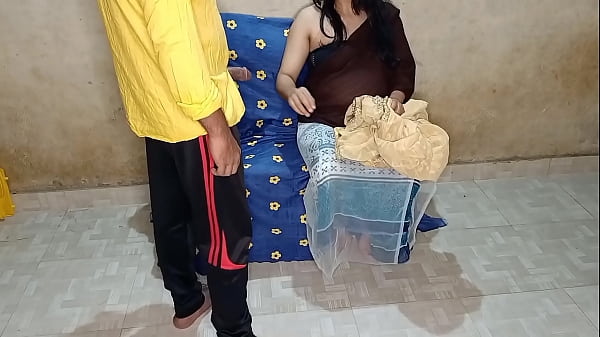 Saat Pertama Kali Di Rumah Mertua, Si Mantu Ngewein Mertua Perempuan Dengan Suara Hindi Yang Jelas Dan Penuh Nafsu.