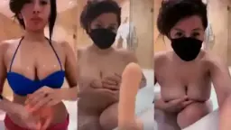 Juju Toket Gede Bulat Basah Kuyup Nikmatin Bathtub