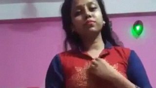 Video Janda Muda Bangladesh Buka-bukaan Sambil Mainin Memek Sendiri