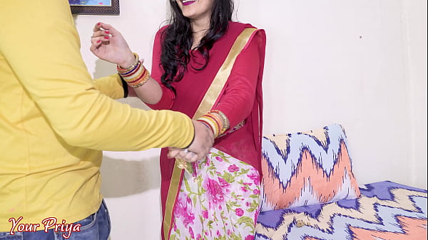 Desi Bhabhi Digebor Anal Keras Abis Ngeblowjob Dalem. Video Bokep Hindi.