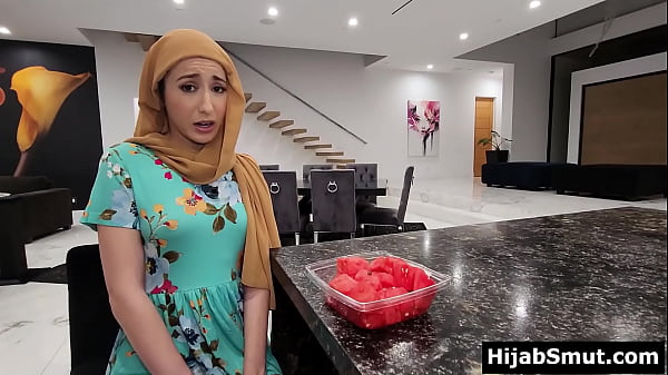 Malu-malu Tapi Ngehisap Kontol Bule Temennya Sendiri