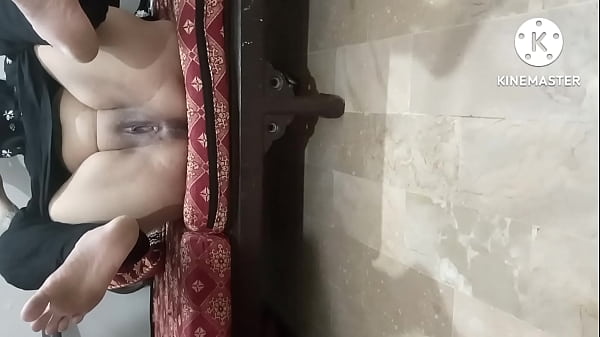 Buka Kaki Lebar, Bhabhi Pakistan Siap Digenjot Pagi Buta