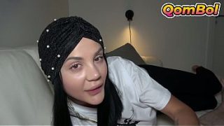 Ngewein Elnaz, Mbak Tiriku Berjilbab Turki, Ganas Banget