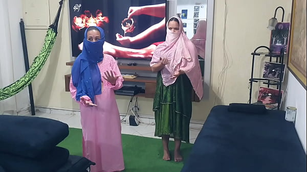 Setelah Pijat Tantra, Dia Sodorkan Anak Perawan Desi Buat Digenjot