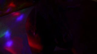 Colombia Mami Montok Ngeblow Basah-basah Di Kamar Mandi, Lanjut Ngewe Di Sofa Bikin Meleleh.