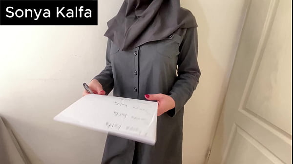 Sekretaris Berjilbab Digebukin Di Rumah Bos, Makin Keras Makin Nikmat