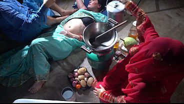 Ibu Tiri Di Dapur, Masakan India, Gaya Hot Dan Nakal, Step Mom Desi Bikin Greget.