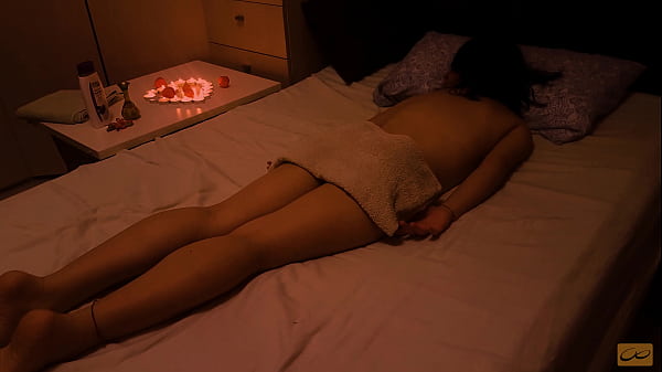 Pijat Erotis Berubah Jadi Ngewe Bikin Aku Crot – Nuru Thai Orgasm Tak Terbatas