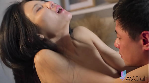 Istri Rumah Tangga Tionghoa, Xian’erai, Kebanjiran Kontol Keras Dan Menikmatinya Dengan Penuh Nafsu.