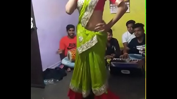 Buka Rok, Desi Bhabhi Siap Digoyang.