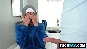 Tetangga Hijab Kaget Dapat Kontol Besar Dari Sophia Leone, Nicky Rebel