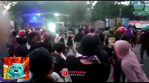 Baku Hantam Supporter Liga Indonesia Part 1 (persik Vs Psim)