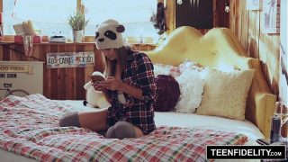 Stepdad Kagetin Shyla Ryder Dengan Creampie Di Memeknya