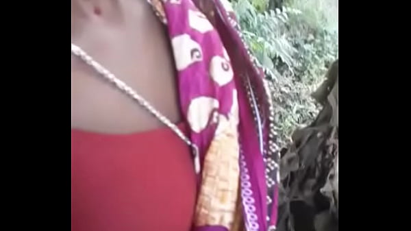 Desi Bhabi Yang Bikin Makin Greget, Hot Dan Penuh Godaan