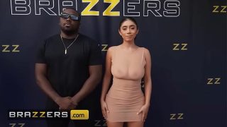 Braser – Violet Myers Pamer Lubang Pantat Ke Para Paparazi