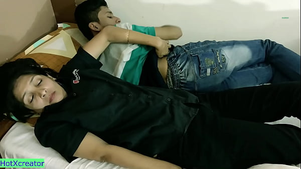 Ngeseks Bareng Abang Tiri Di Ranjang! Suara Hindi Bikin Makin Panas.
