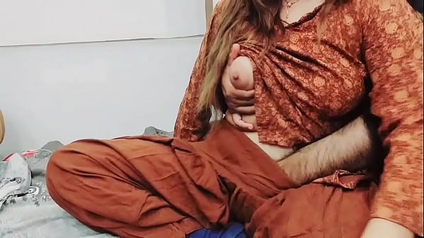 Ibu Tiri Pakistan Nungging Dikocok Sambil Potong Sayur, Suami Cuckold Cuma Nonton, Suara Hindi Panas Bikin Makin Liar