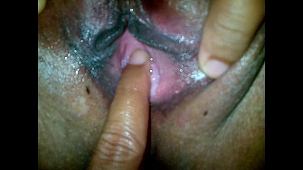 Mami Indonesia Pantat Gede, Memek Basah Dijabanin Empat Jari Terus Digenjot Keras.