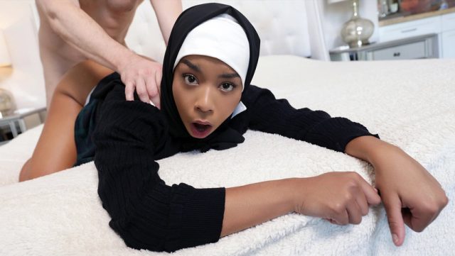 Duren Tua Dikupas, Freya Kennedy Buka Hijab, Bilang “bukan Wortel Biasa!”