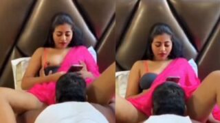Tonton Gigolo Jilati Memek Siya Si Pelacur Di Video Desi