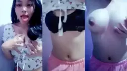 Video Bugil Laras Bali Tiktok Bikin Makin Haus, Goyangannya Bikin Nafsu Ngebuat