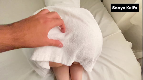 Ibu Tiri Seksi Digebuk Abis Abisan Habis Renang