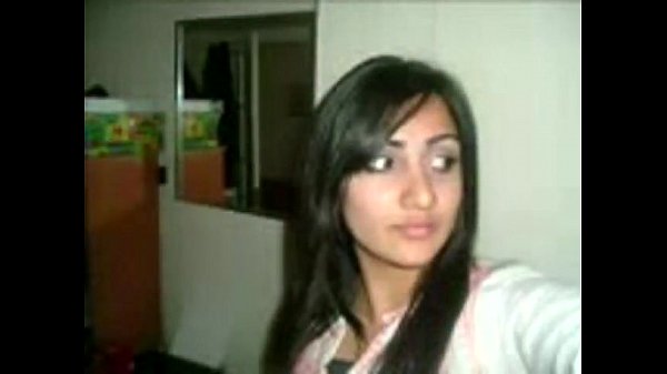 Tonton Desi Dancer Goyang Panas – Video Bokep Gratis – Youporn