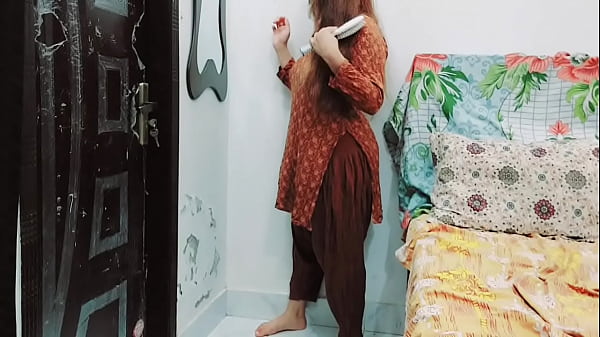 Ibu Tiri Pakistan Main Rahasia Sama Om Tetangga, Suara Hindi Jelas Bikin Panas.