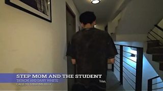 Ibu Tiri Lagi Panas, Muridnya Langsung Ngaceng, Aduh Bikin Nggak Bisa Konsentrasi.