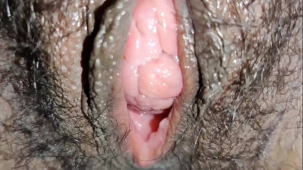 Desi Bhabhi Ki Chut Garam Aur Rasili Hai, Chodne Ka Maza Aata Hai