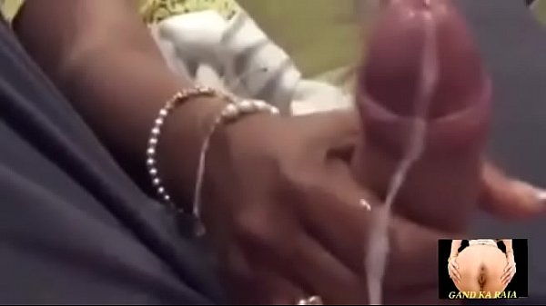 Tangan Mulus Ibu India Bikin Keluar Sampai Habis