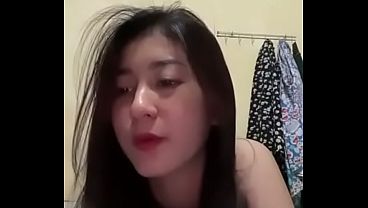 Cewek Live, Goyangannya Bikin Ngaceng, Mulus Banget!