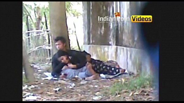 Tonton Video Blowjob Di Luar Ruangan Dari Cewek Desi Sama Pacar – Video Porno India