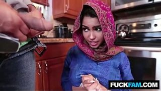 Hijabnya Masih Nempel, Tapi Bokongnya Udah Kena Tamparan Tradisi Amerika Ala Ada Sanchez Dan Jb Rodeo.