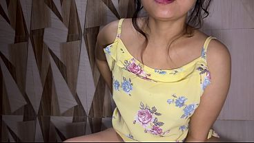 Tiap Hari, Cewek India Montok Ini Bersihin Memek Basahnya Sambil Pipis, Bikin Gregetan. (a.i)