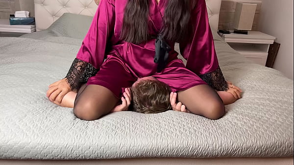 Muka Digebukin Sambil Diduduki Kasar, Cewek Asia Pake Night Robe, Mulut Disumpel Panty Basah.
