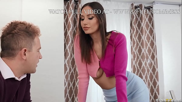 Tonton Streaming Penuh Desiree Dulce Di Brazzers, Godaan Kakak Tiri Montok Bikin Makin Pengen.