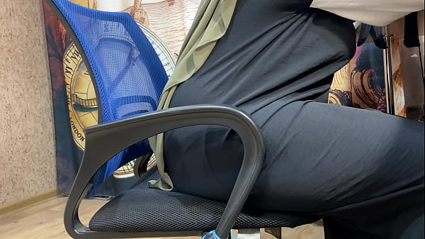 Wanita Arab Berhijab Colmek Di Balik Celana Dalamnya Sambil Kerja.
