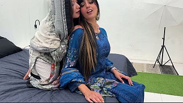 Trio Liar Dengan Dua Arab Bertubuh Montok, Memek Sempit Dan Basah – Aaliyah Yasin & Jade Presley