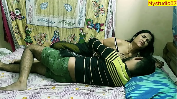 Desi Bini Tetangga, Binal Digebuk Pengangguran! Suara Nafas Dan Erangan Jelas, Audio Hindi Bikin Makin Panas.