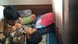 Cowok Baru Tunangan Ngerasain Ngewe Amatir Sama Pacar Polosnya