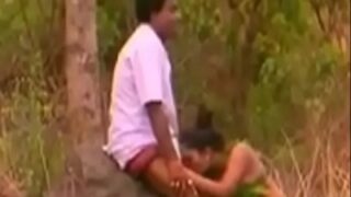Dokter Mesum Dikocok Mulut Cewek Liar Di Hutan