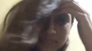 Tonton Video Cewek Kuliahan India Yang Masih Perawan, Daster Terangkat, Bikin Makin Panas!