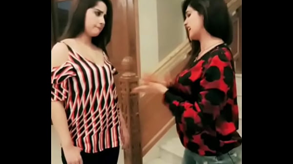 Tonton Video Panas Desi Yang Bikin Ngilu!