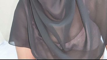 Video Ngentot Pacar Hijab Deshi, Crot Di Muka.